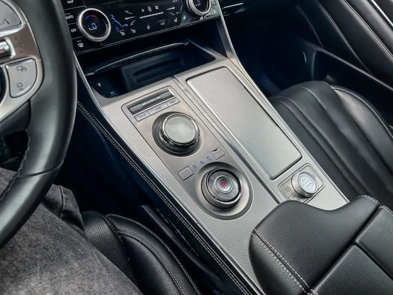 Genesis GV80 снимка Genesis GV80