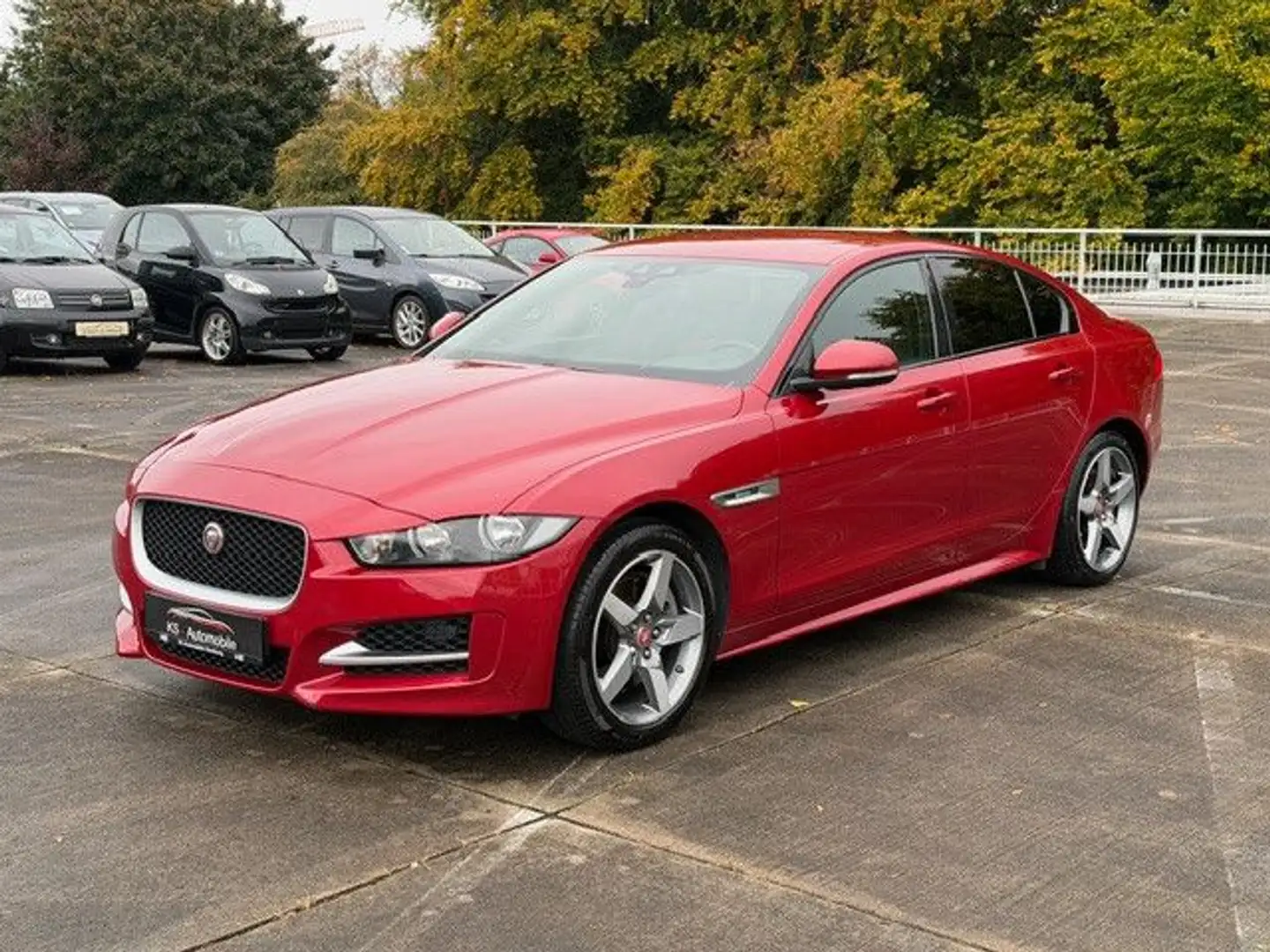 Jaguar XE R-Sport 1 Hand Rot - 1