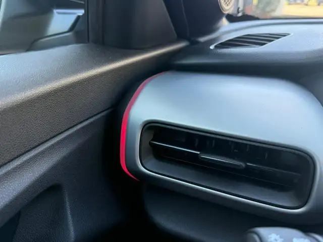 Jeep Avenger view 16