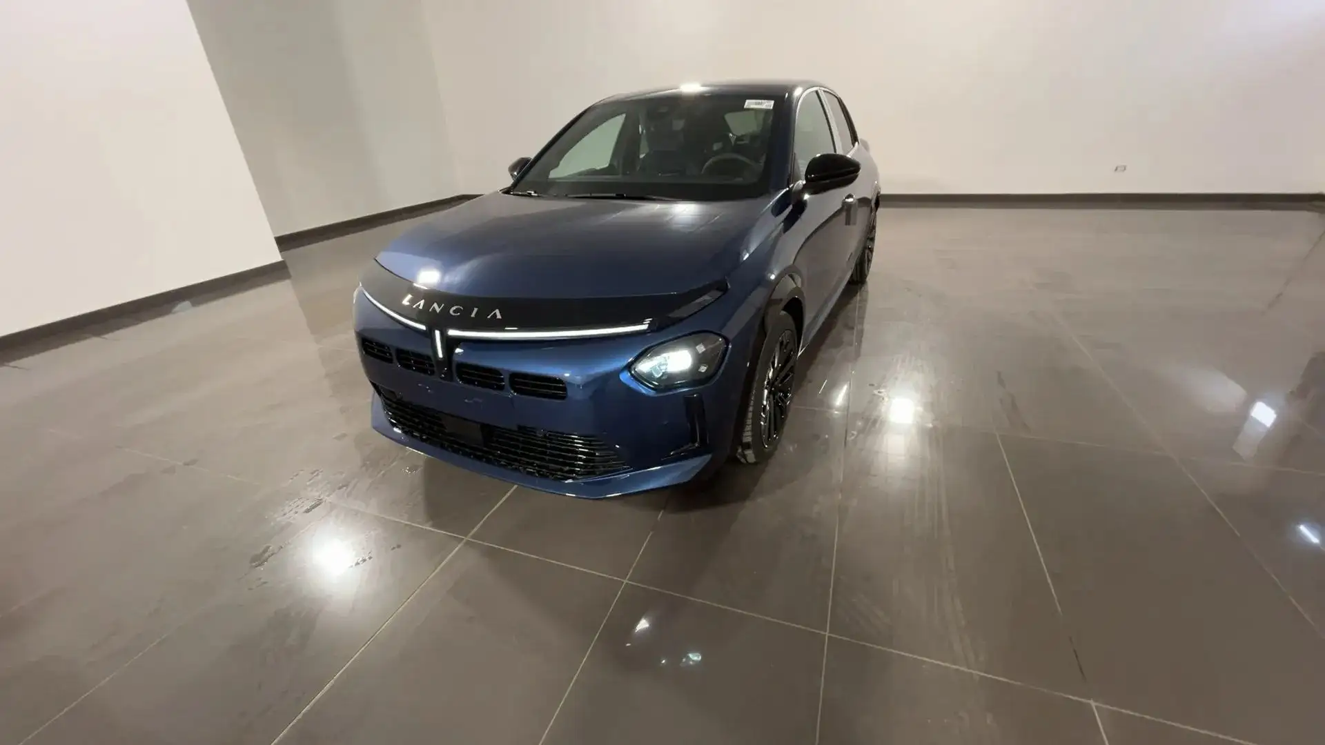 Lancia Ypsilon Ypsilon 1.2 mhev Edizione Limitata Cassi Blu/Azzurro - 1