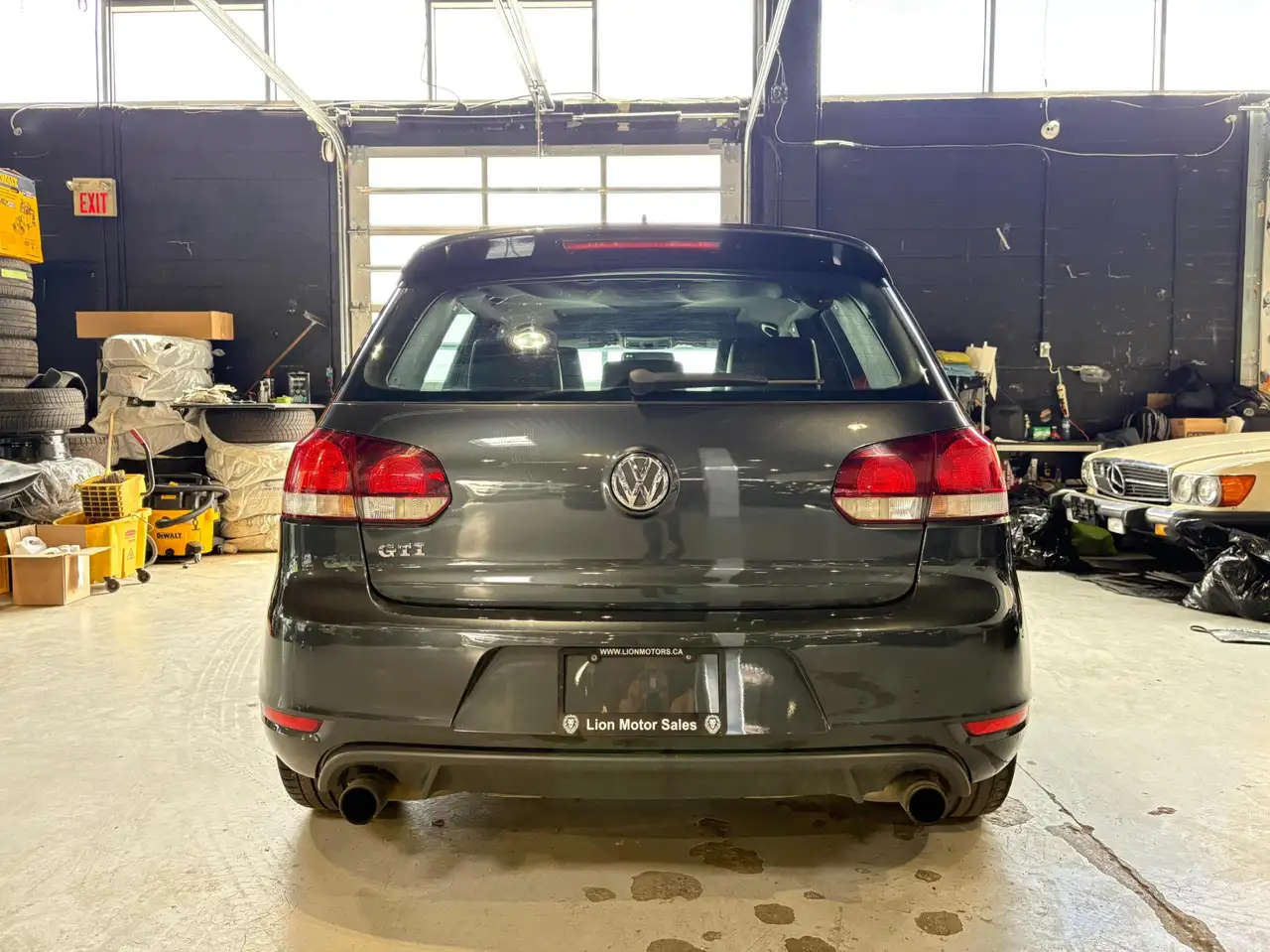 Volkswagen Golf GTI снимка Volkswagen Golf GTI