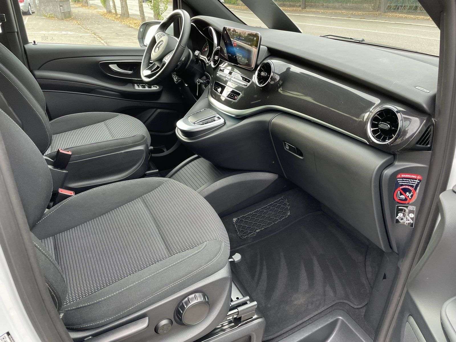 Mercedes-Benz V 220