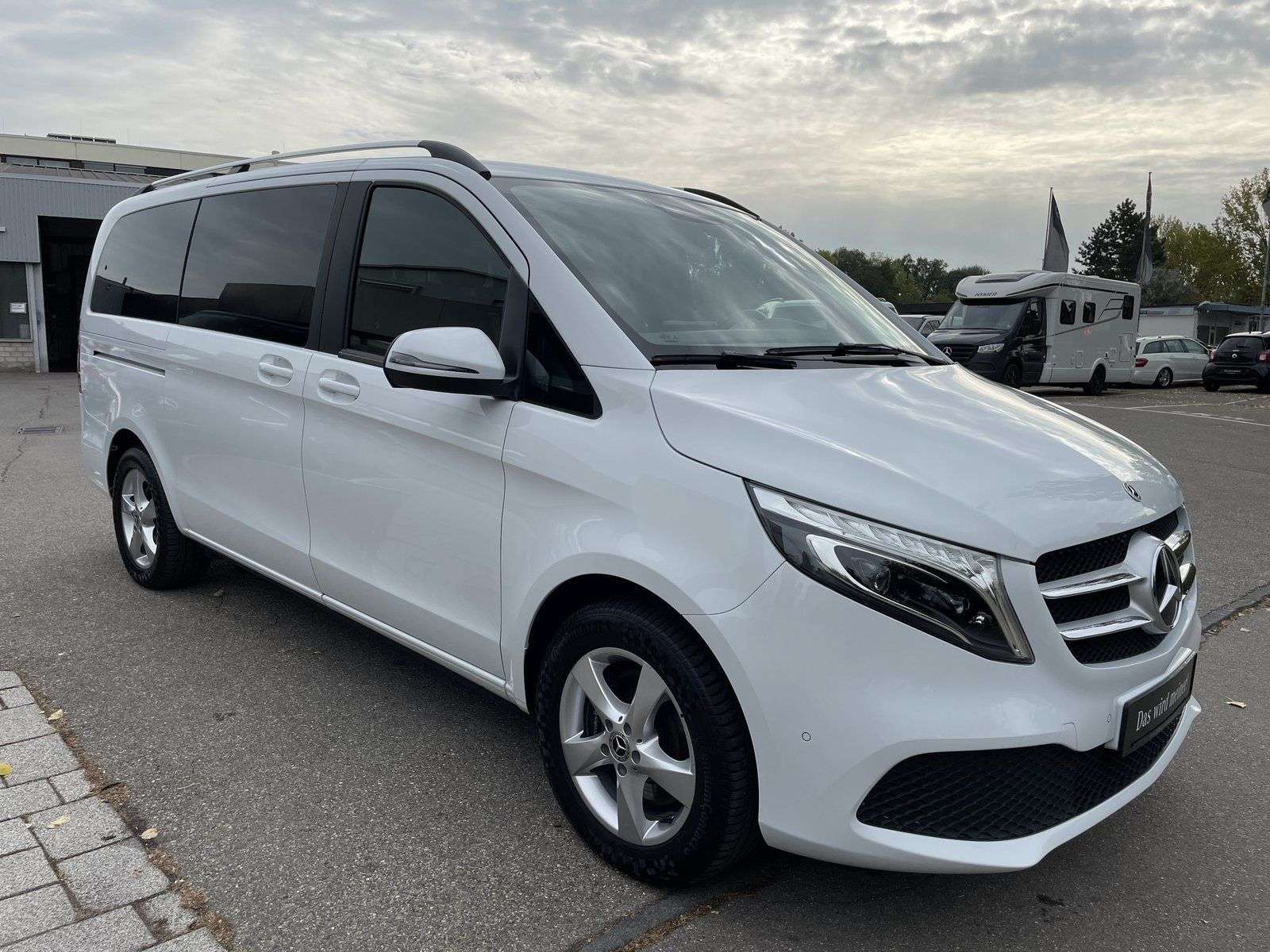 Mercedes-Benz V 220