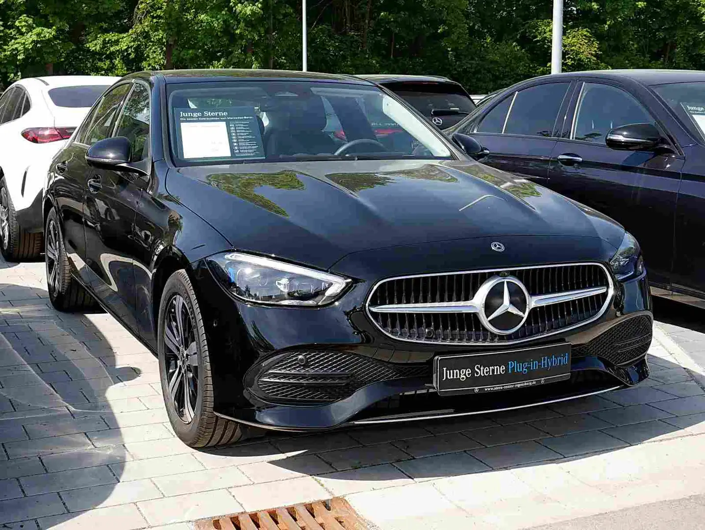 Mercedes-Benz C 300 e AVANTGARDE+DIGITAL LED+PANO+360°+MEMORY+ Schwarz - 2