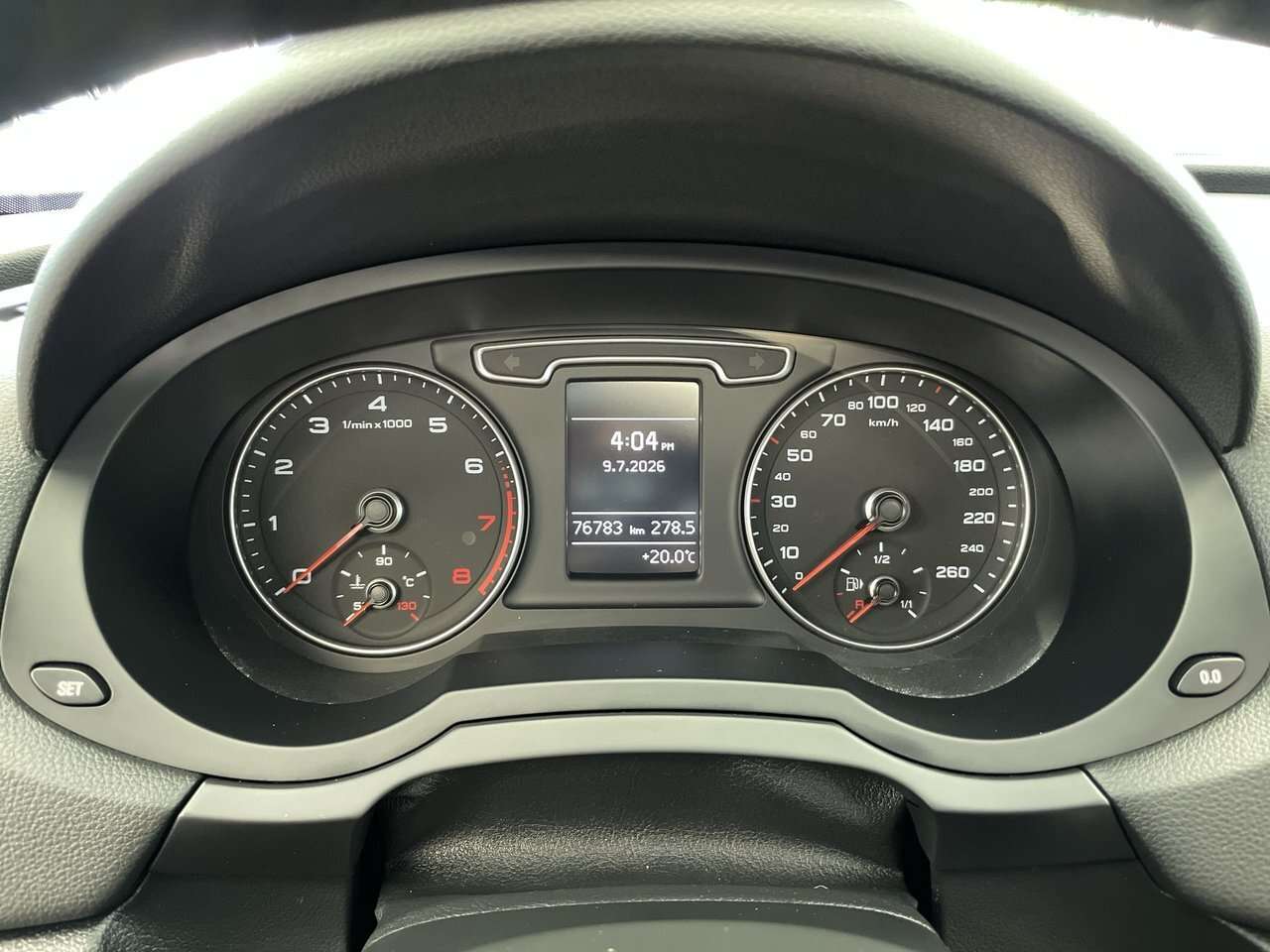 2015 Audi Q3 Progressiv | Mint | Non Smoker Upscale, sporty, pa 4 cyl thumb 15