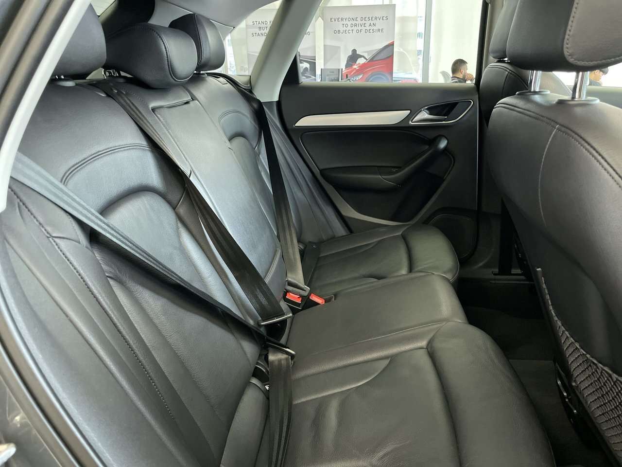2015 Audi Q3 Progressiv | Mint | Non Smoker Upscale, sporty, pa 4 cyl thumb 25