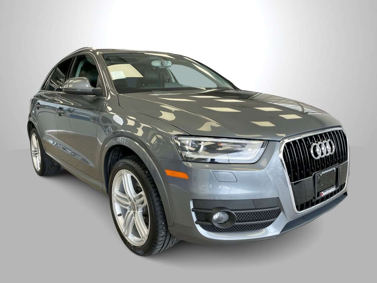 2015 Audi Q3 Progressiv | Mint | Non Smoker Upscale, sporty, pa 4 cyl