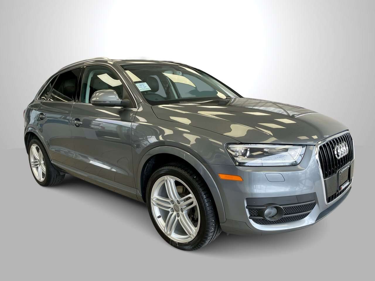 2015 Audi Q3 Progressiv | Mint | Non Smoker Upscale, sporty, pa 4 cyl alt 2