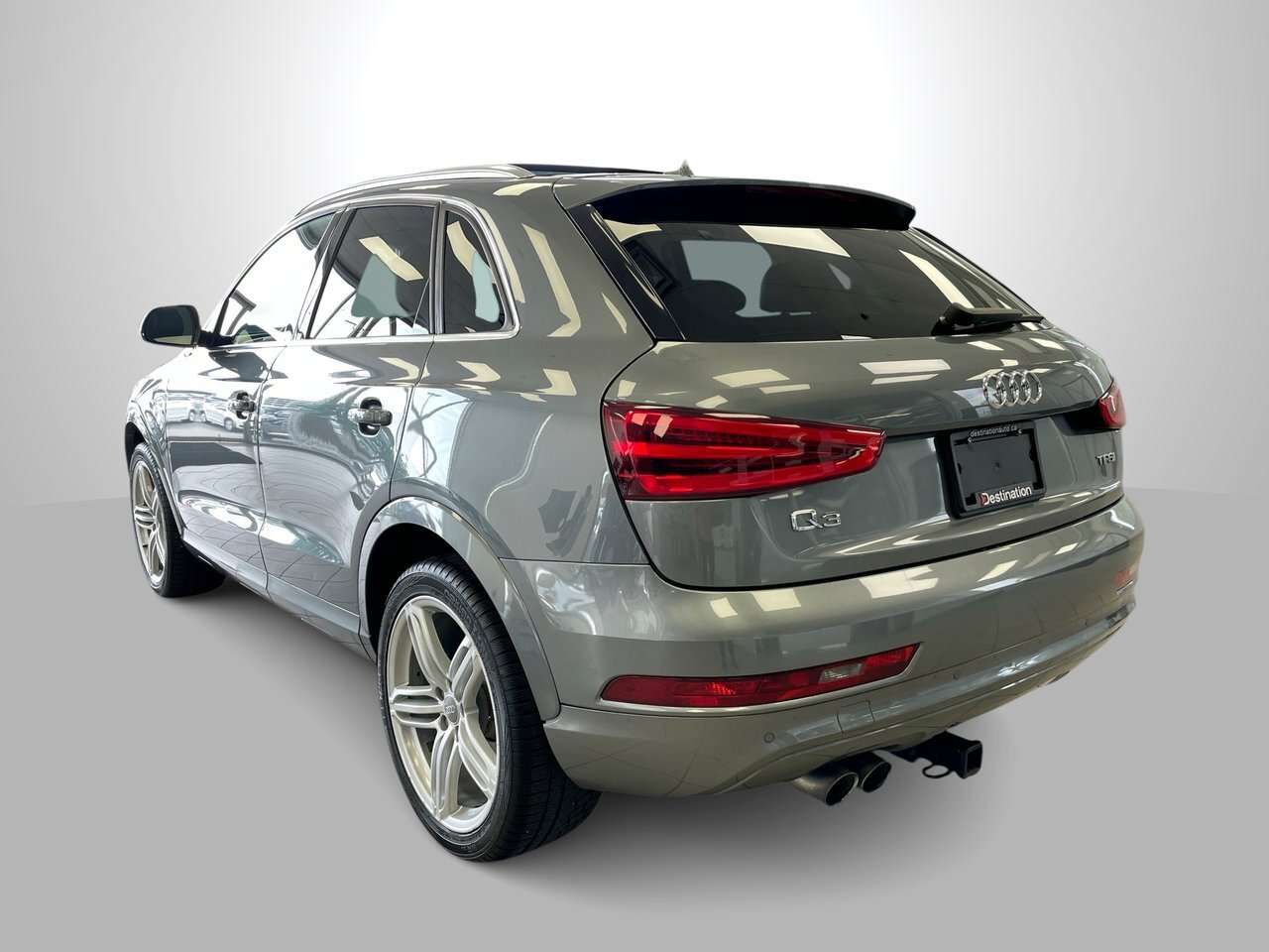 2015 Audi Q3 Progressiv | Mint | Non Smoker Upscale, sporty, pa 4 cyl thumb 6