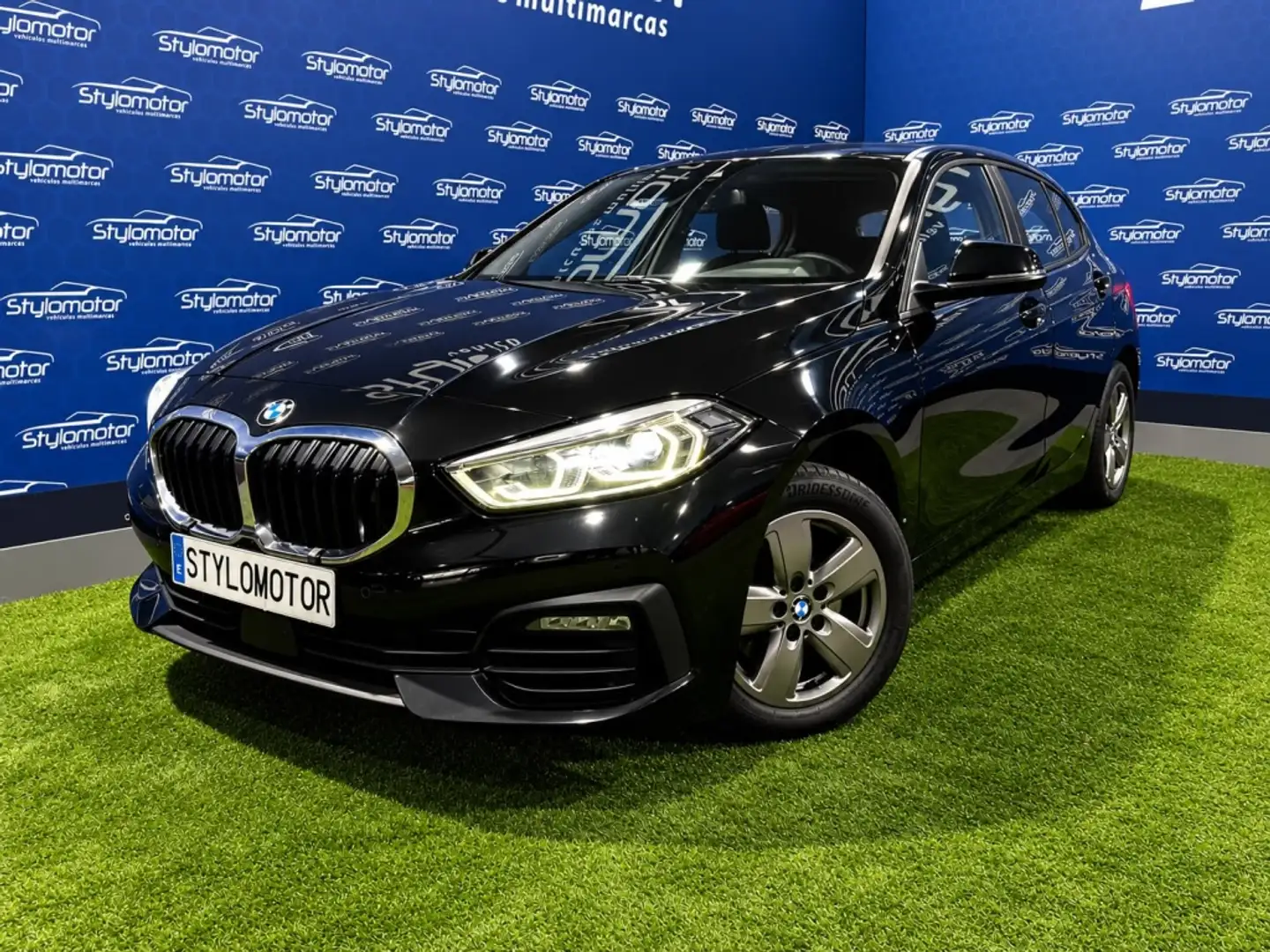 BMW 116 116d Negro - 1
