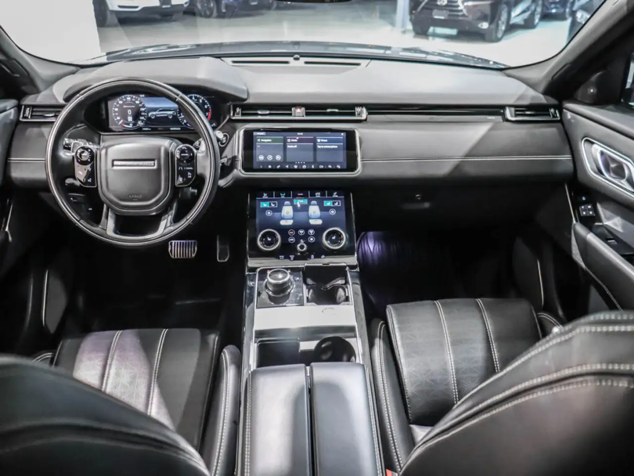 Land Rover Range Rover Velar photo Land Rover Range Rover Velar
