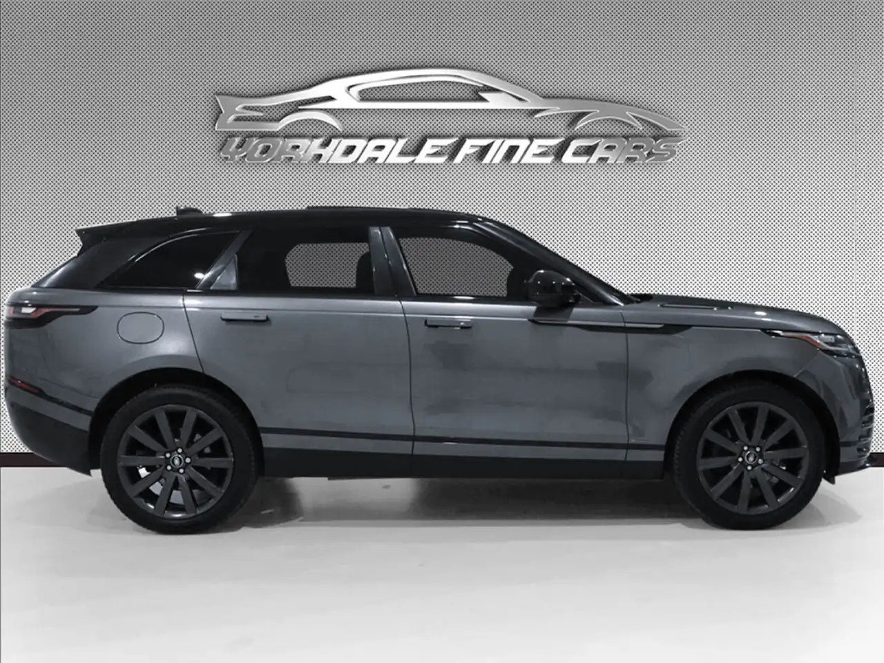 Land Rover Range Rover Velar photo Land Rover Range Rover Velar