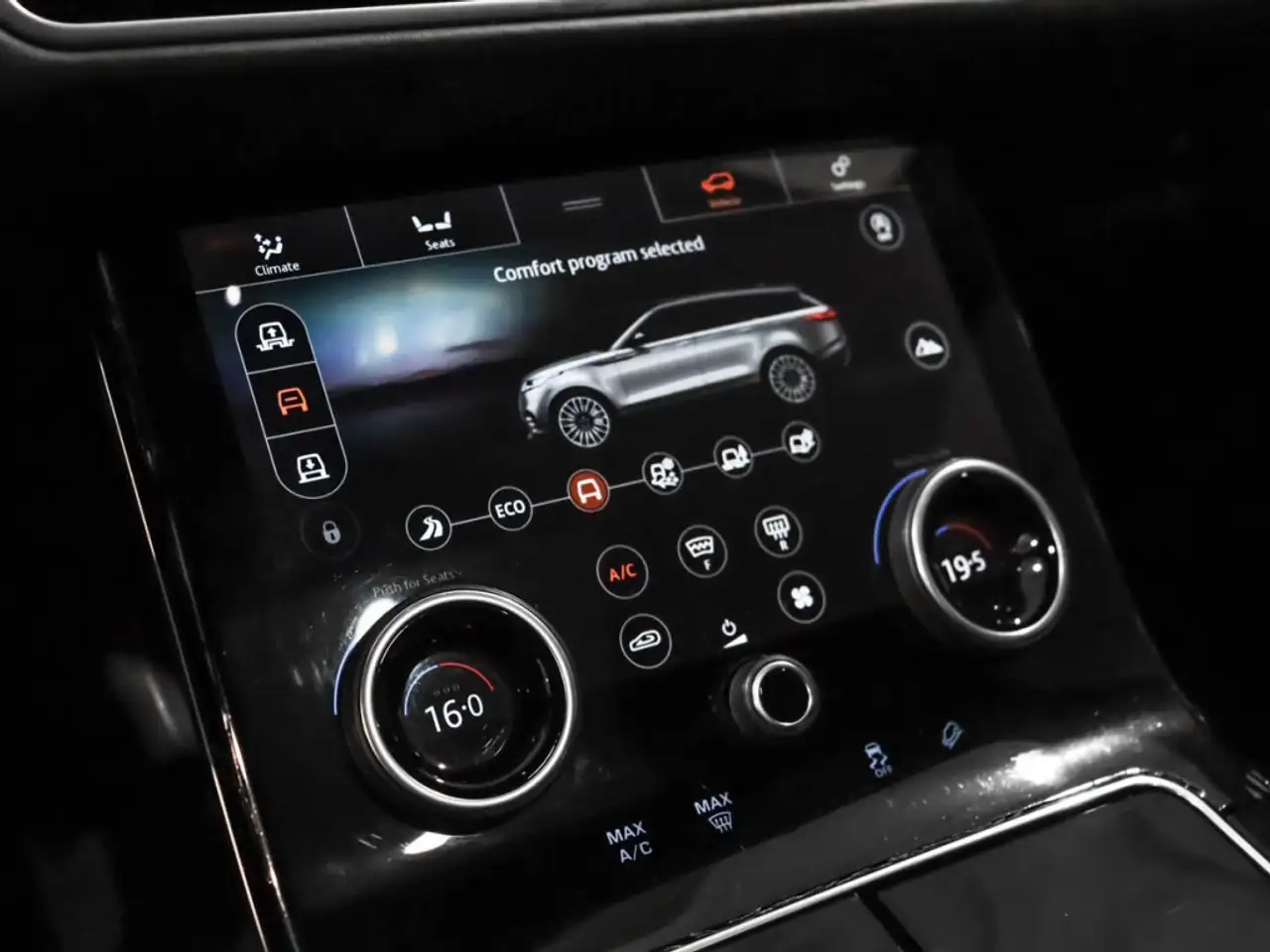 Land Rover Range Rover Velar photo Land Rover Range Rover Velar