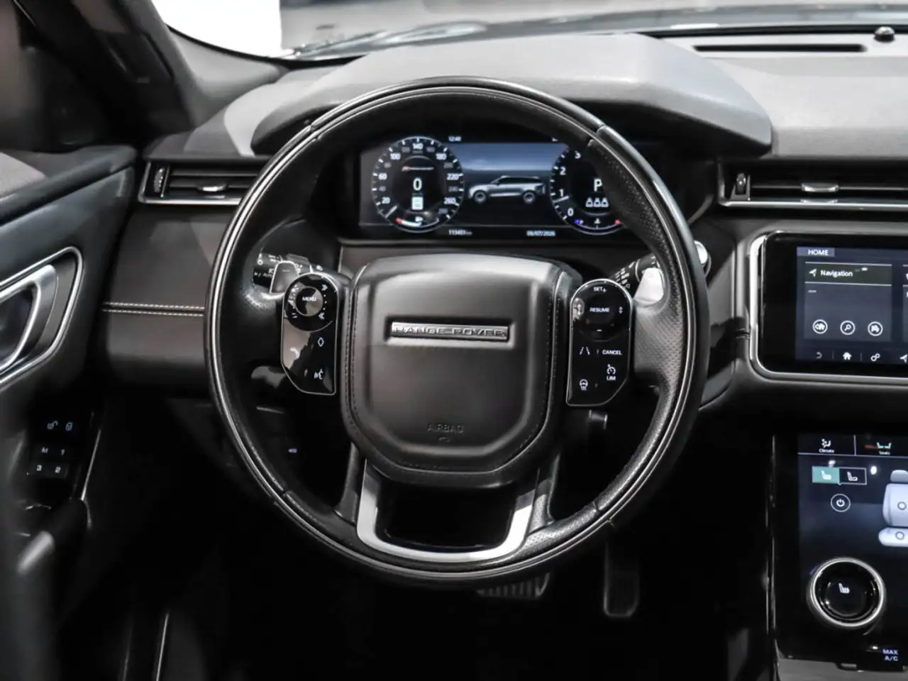 Land Rover Range Rover Velar photo Land Rover Range Rover Velar
