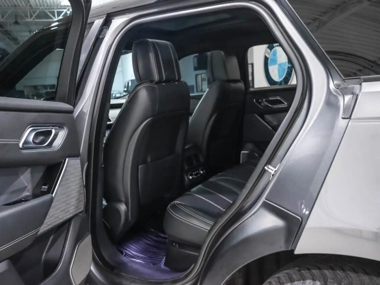 Land Rover Range Rover Velar photo Land Rover Range Rover Velar