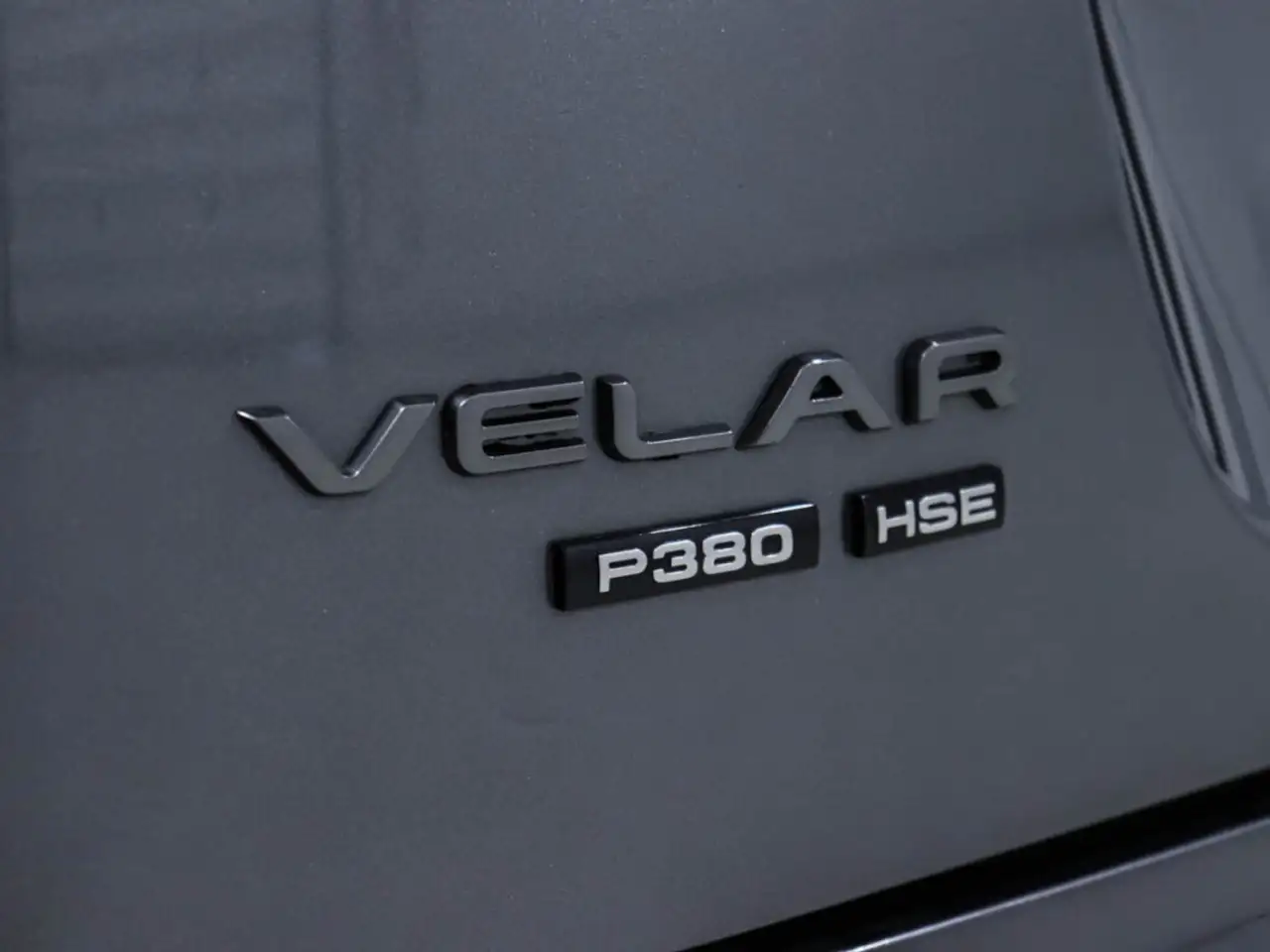 Land Rover Range Rover Velar photo Land Rover Range Rover Velar