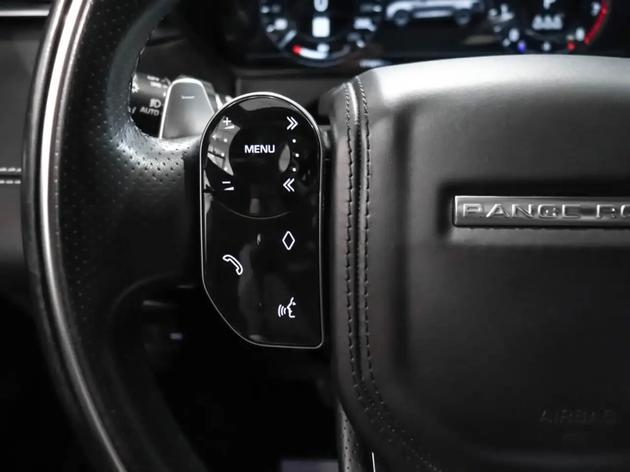 Land Rover Range Rover Velar photo Land Rover Range Rover Velar