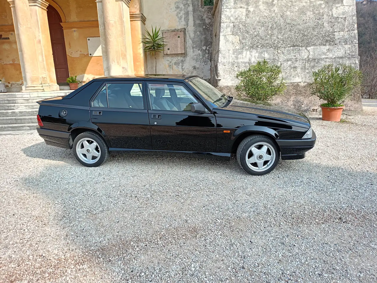 Alfa Romeo 75 2.0i ts, foto 11