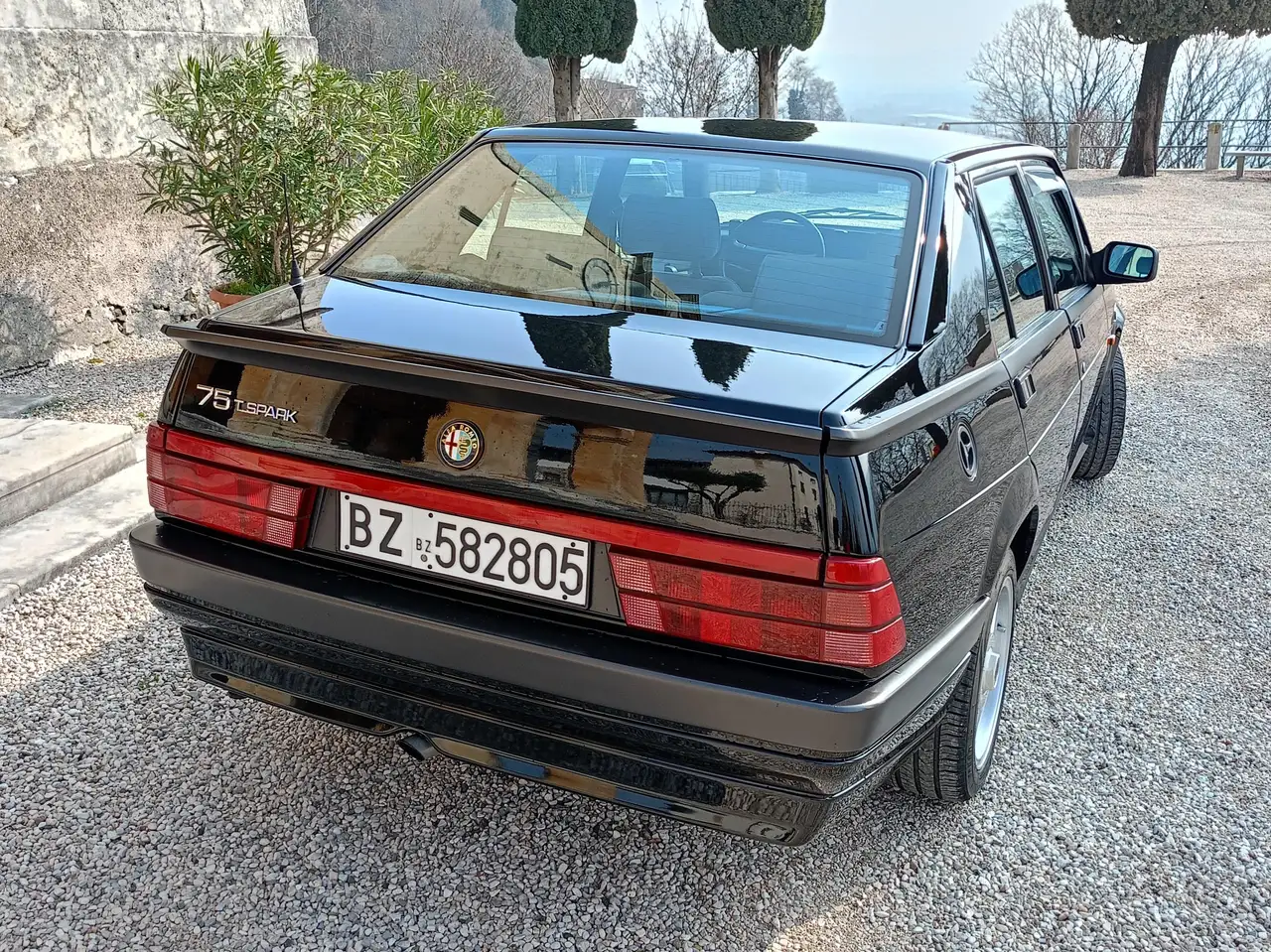 Alfa Romeo 75 2.0i ts, foto 12