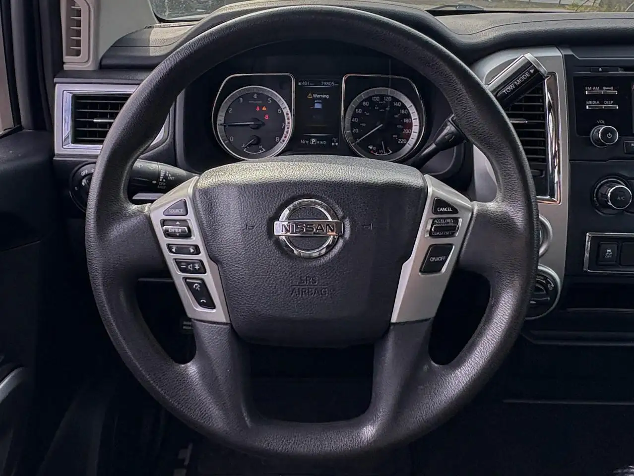 Nissan Titan снимка Nissan Titan