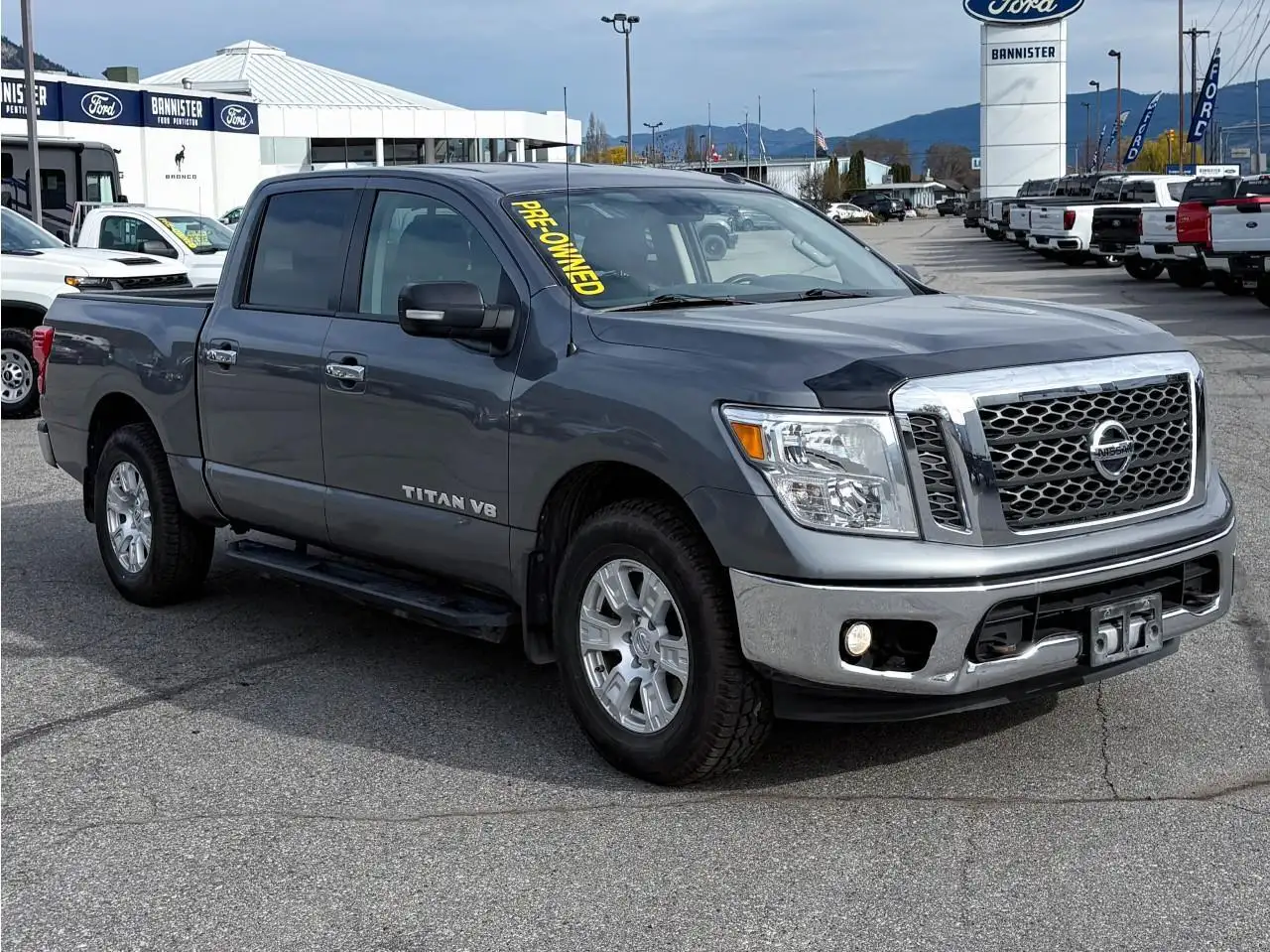 Nissan Titan снимка Nissan Titan