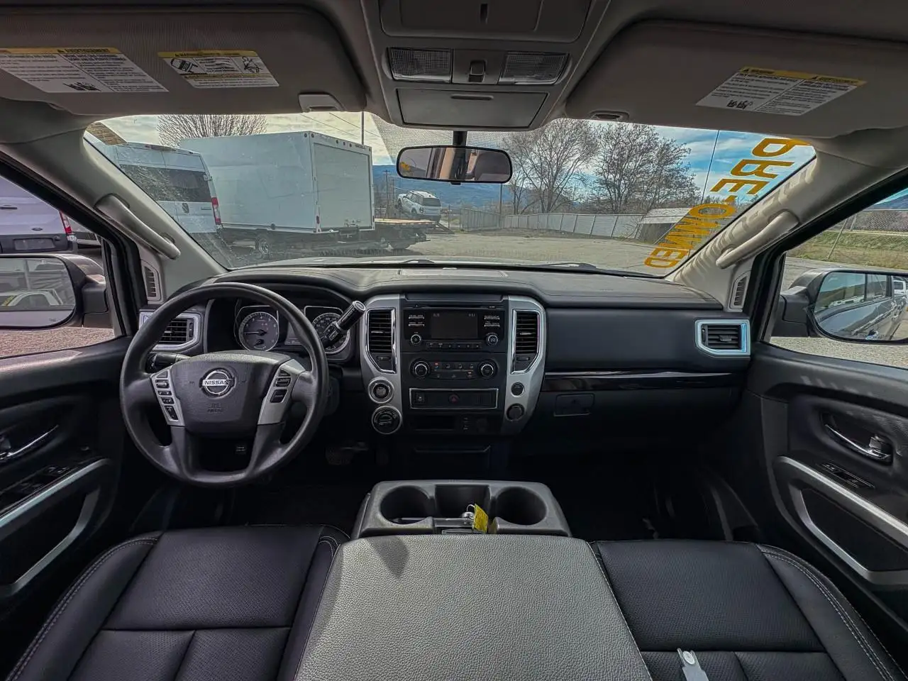 Nissan Titan снимка Nissan Titan