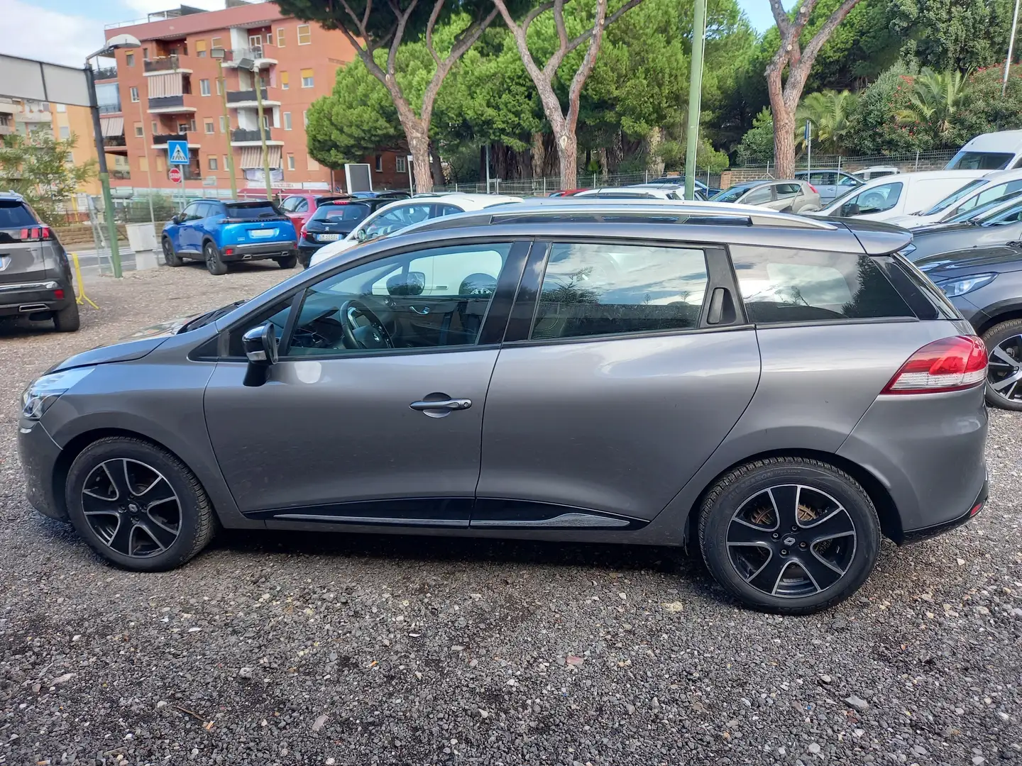 Renault Clio Clio IV 2012 Sporter 1.5 dci energy Zen (live) s Grau - 2