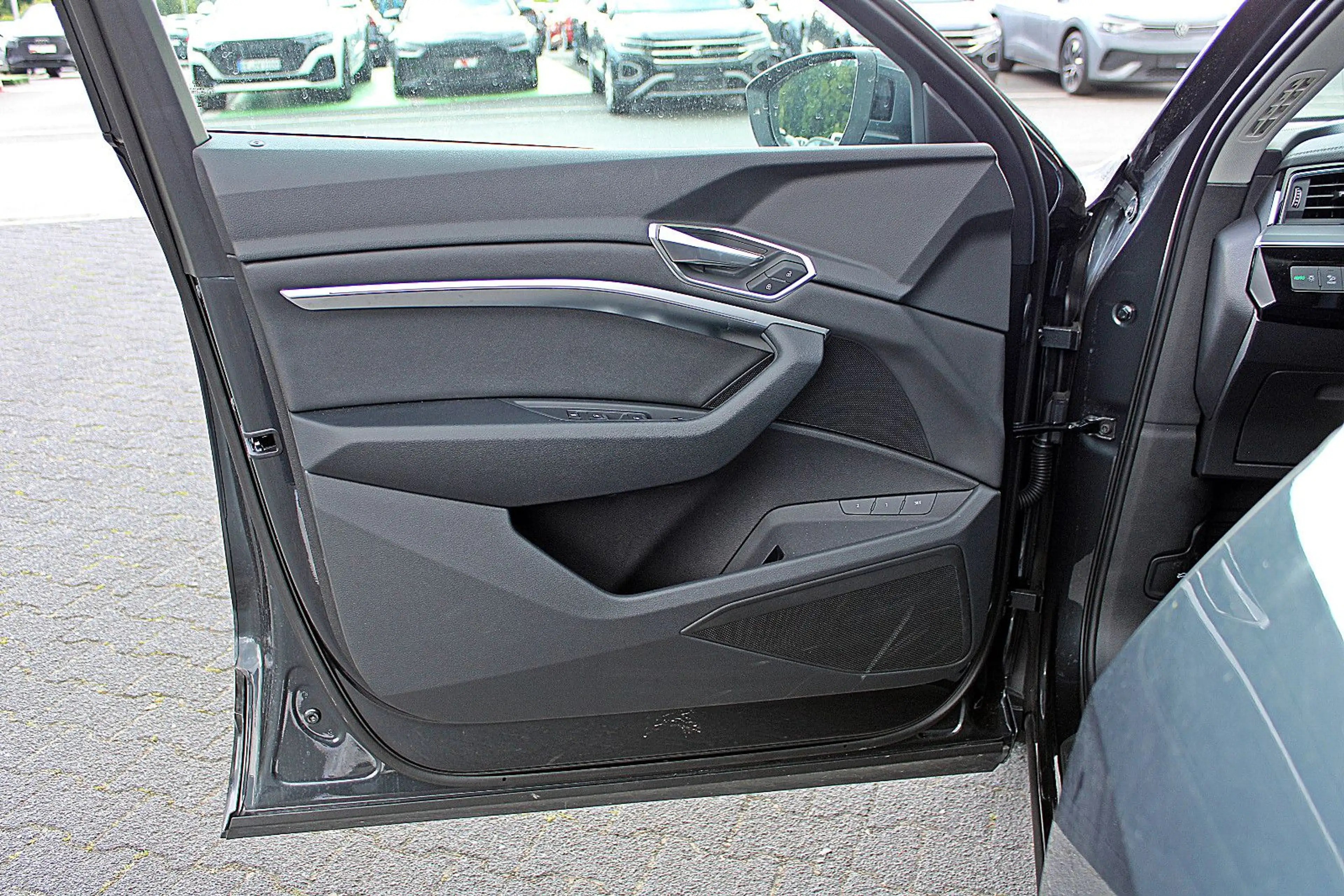 Audi Q8 e-tron 55 qu AHK 360° LEDER HuD MATRIX MEMORY — photo 6