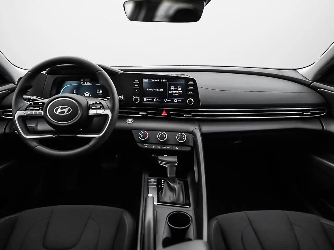 Hyundai ELANTRA снимка Hyundai ELANTRA