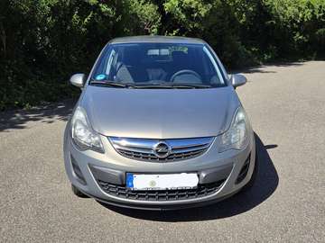Corsa-D Edision + Navi + get. Rückbank
