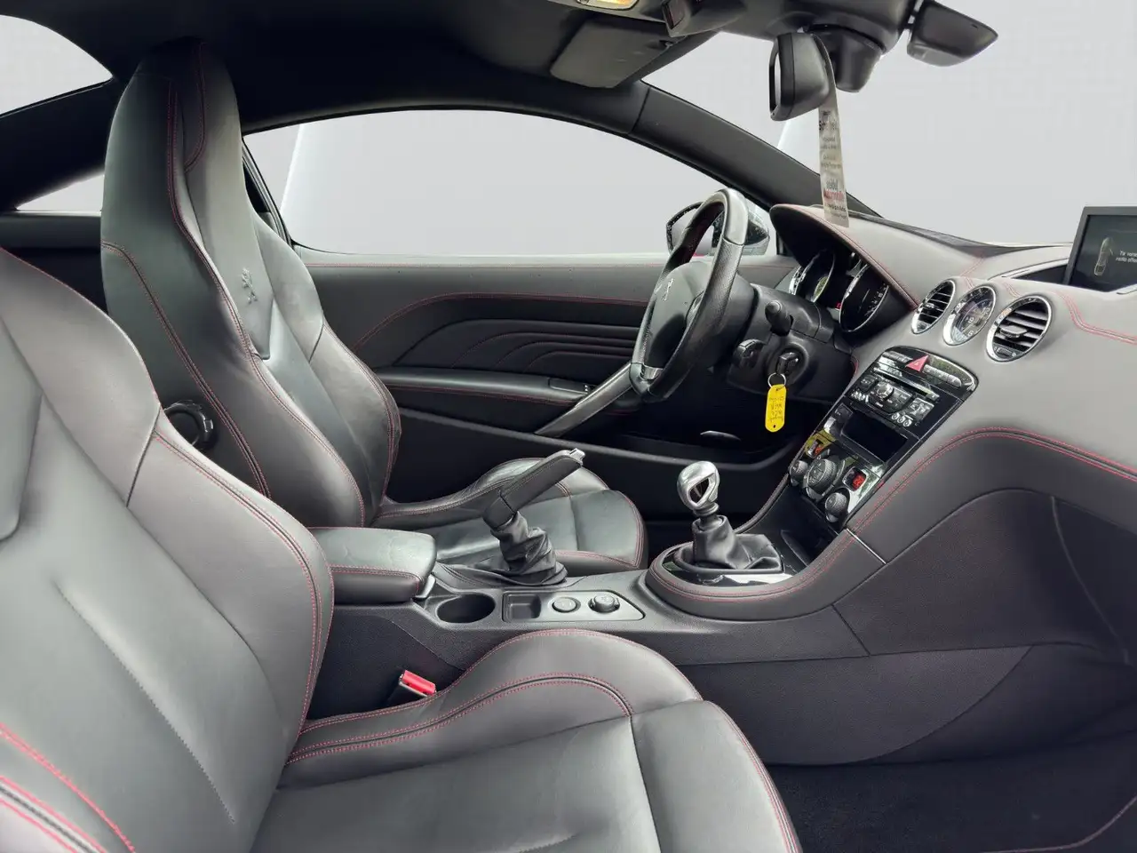 Peugeot RCZ 1.6 — photo 18 sur 28