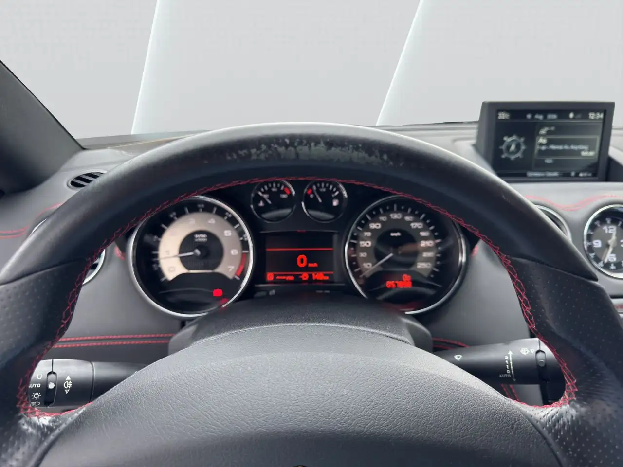 Peugeot RCZ 1.6 — photo 12 sur 28