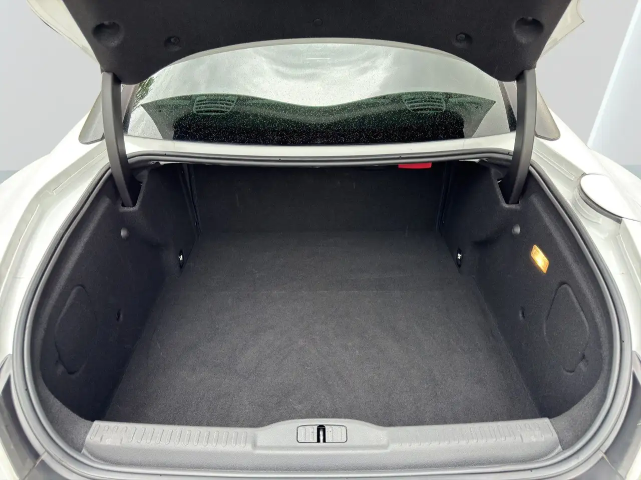 Peugeot RCZ 1.6 — photo 10 sur 28