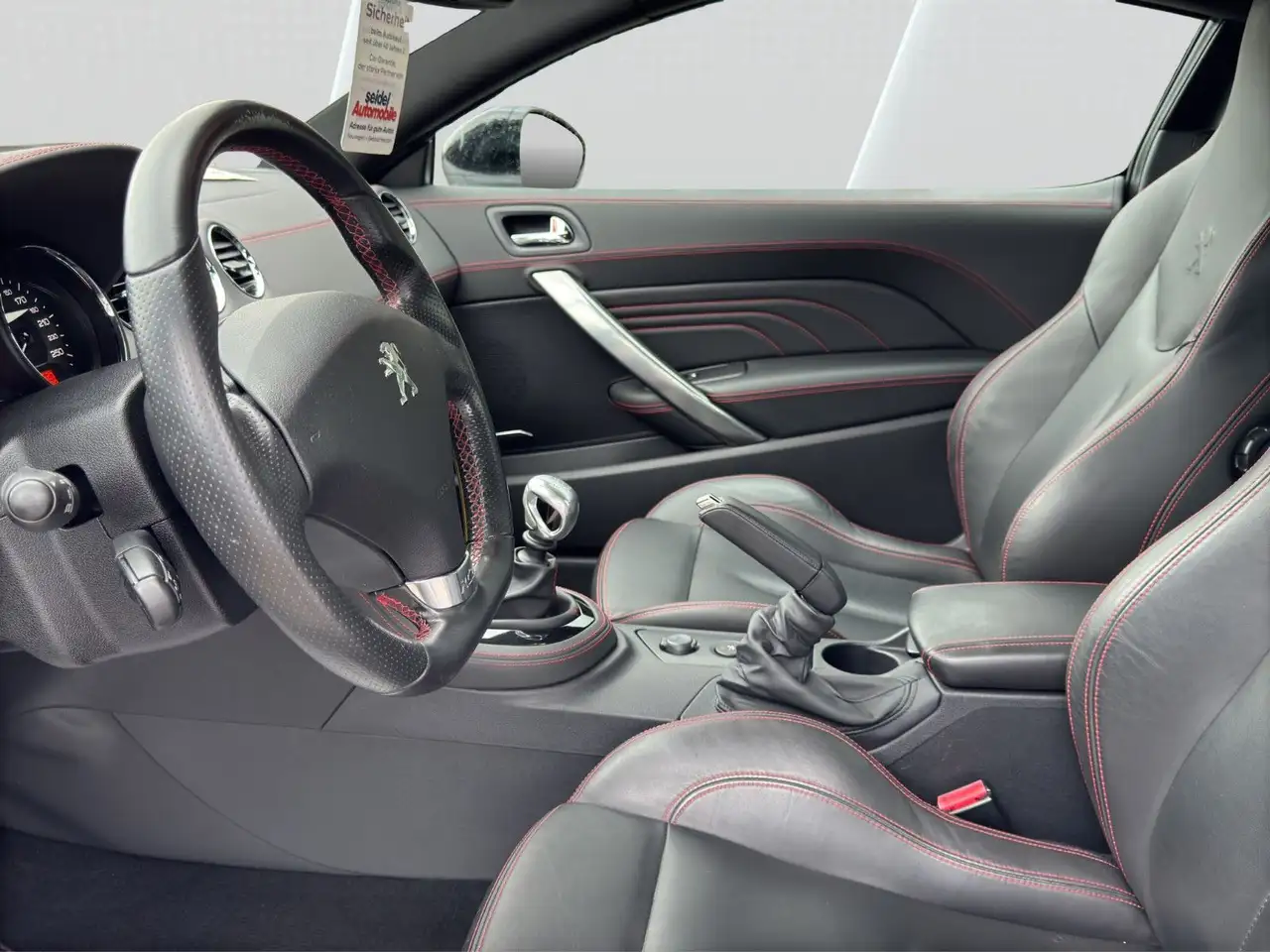Peugeot RCZ 1.6 — photo 17 sur 28