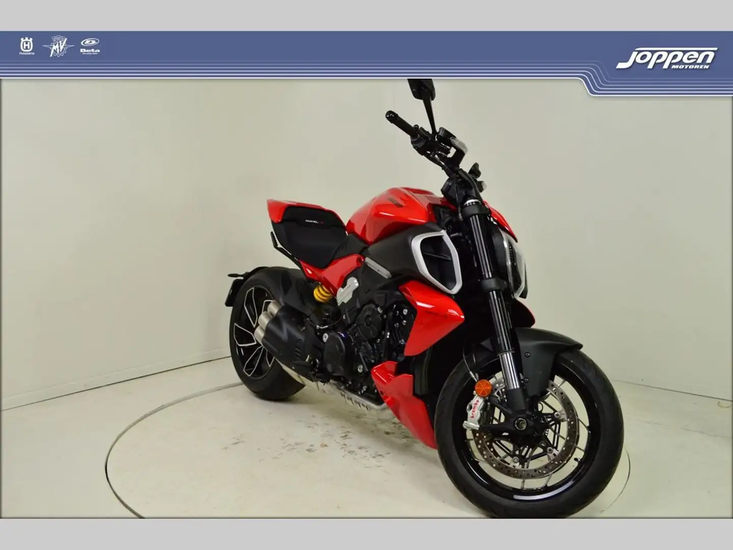 Ducati Diavel v4 Roşu - 2