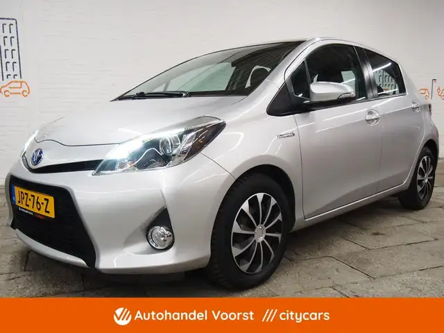 Toyota Yaris 1.5 Full Hybrid Aspiration Camera (APK:Nieuw) Incl
