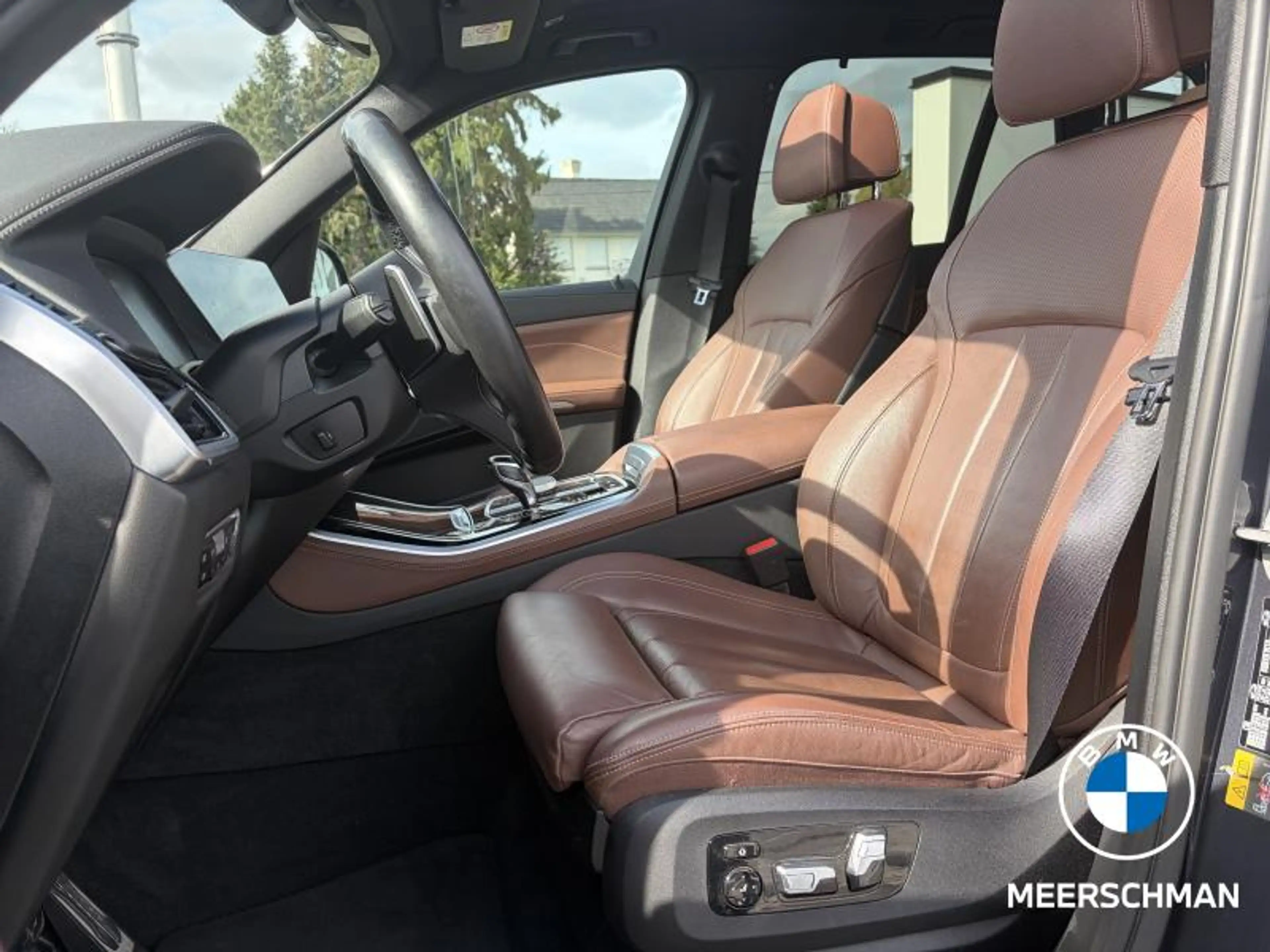 BMW X5 45e — photo 4