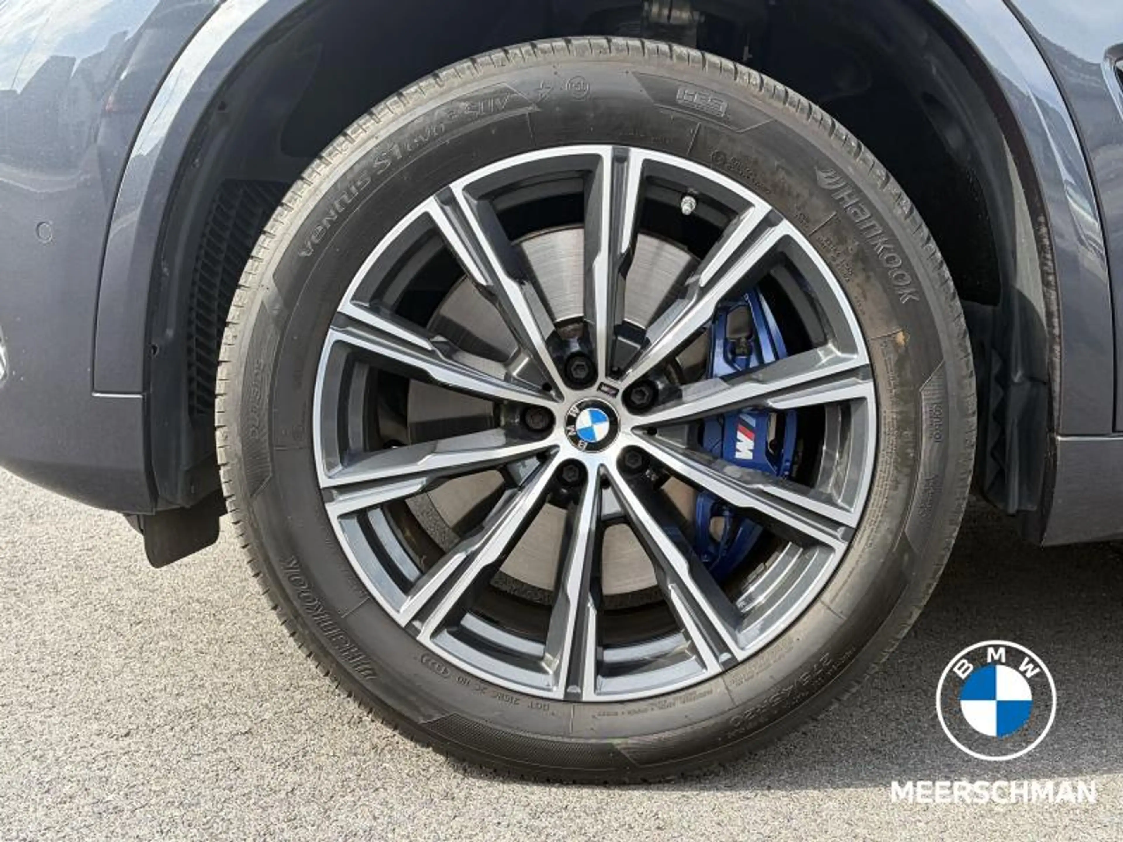 BMW X5 45e — photo 3