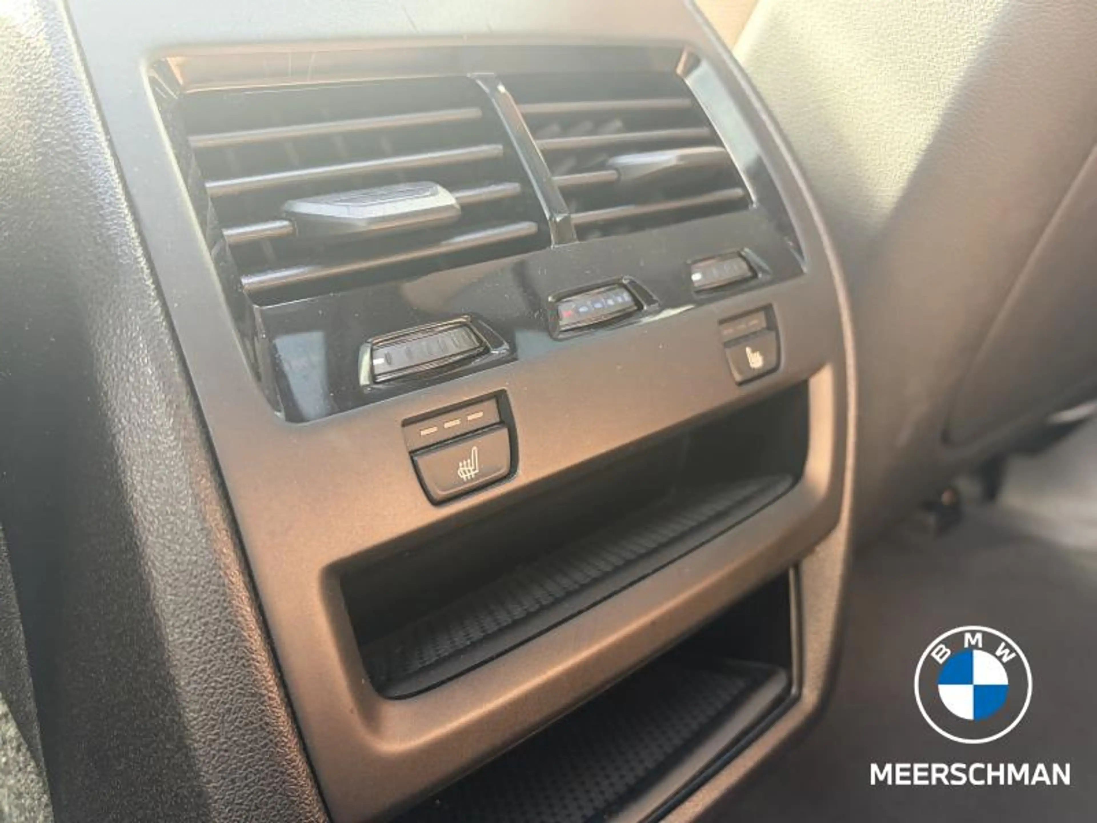 BMW X5 45e — photo 14