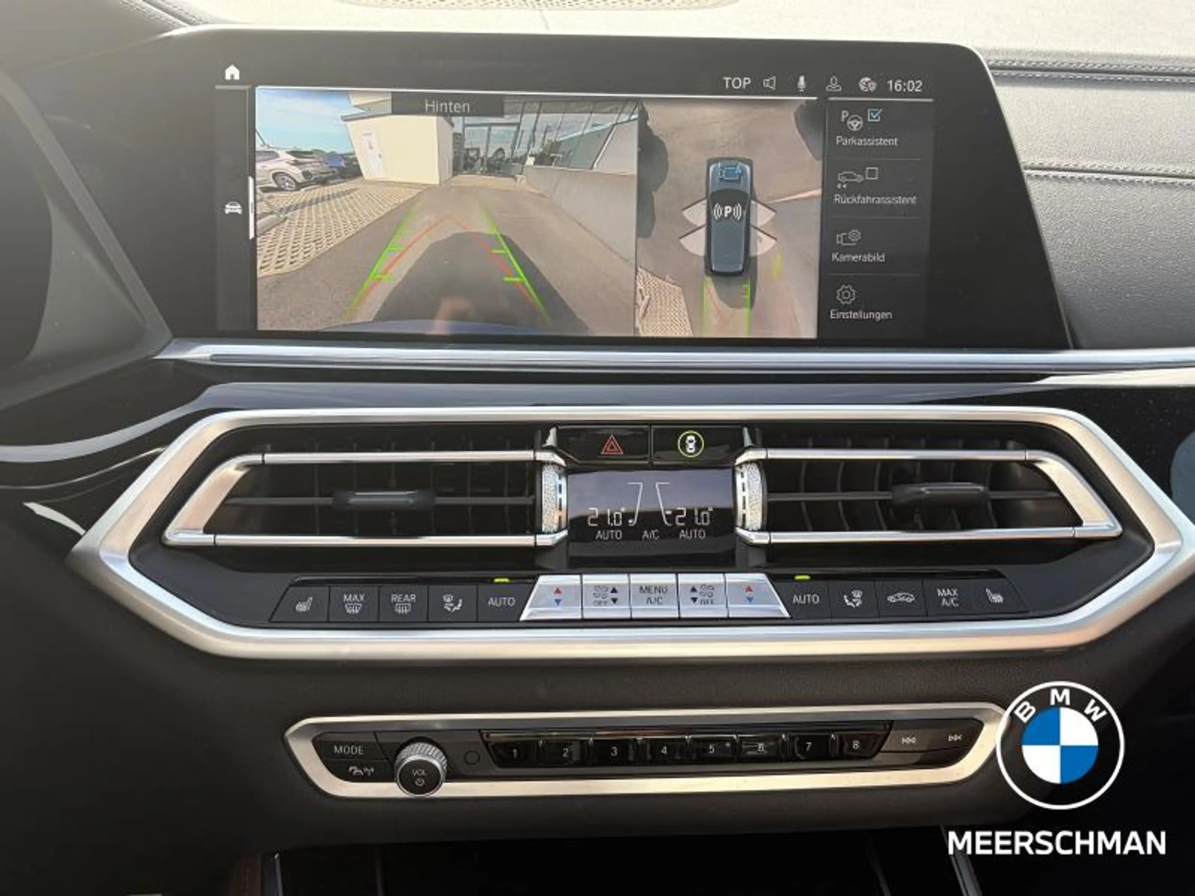 BMW X5 45e — photo 13