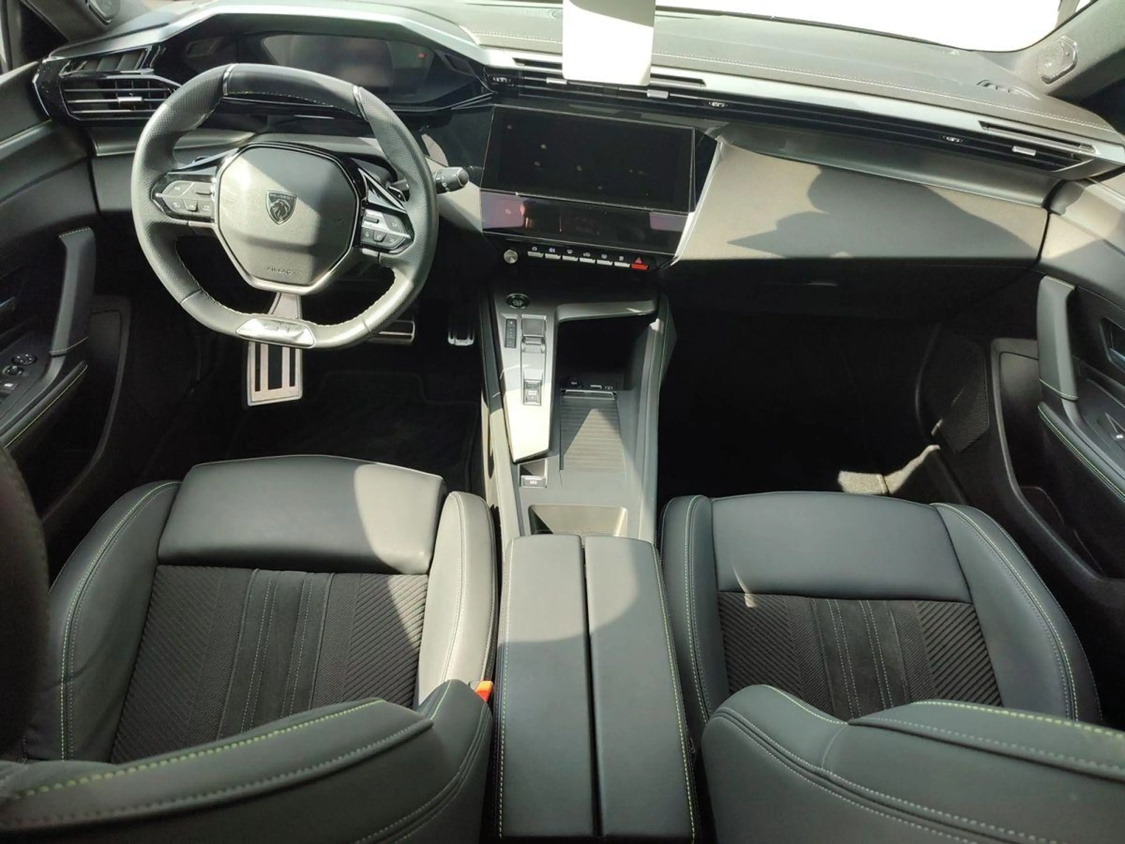 Peugeot 308 Hybrid 136 GT *Leder*NAVI*Kamera*Car Play* — photo 15
