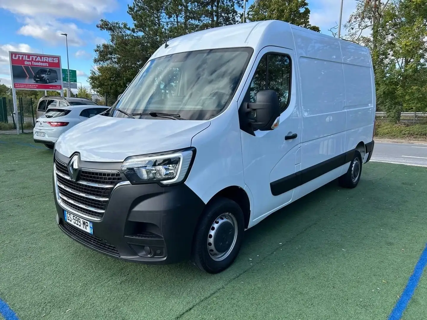 Renault Master L2H2 (17.990 HT) F3300 DCi 135ch Grand Confort Weiß - 1