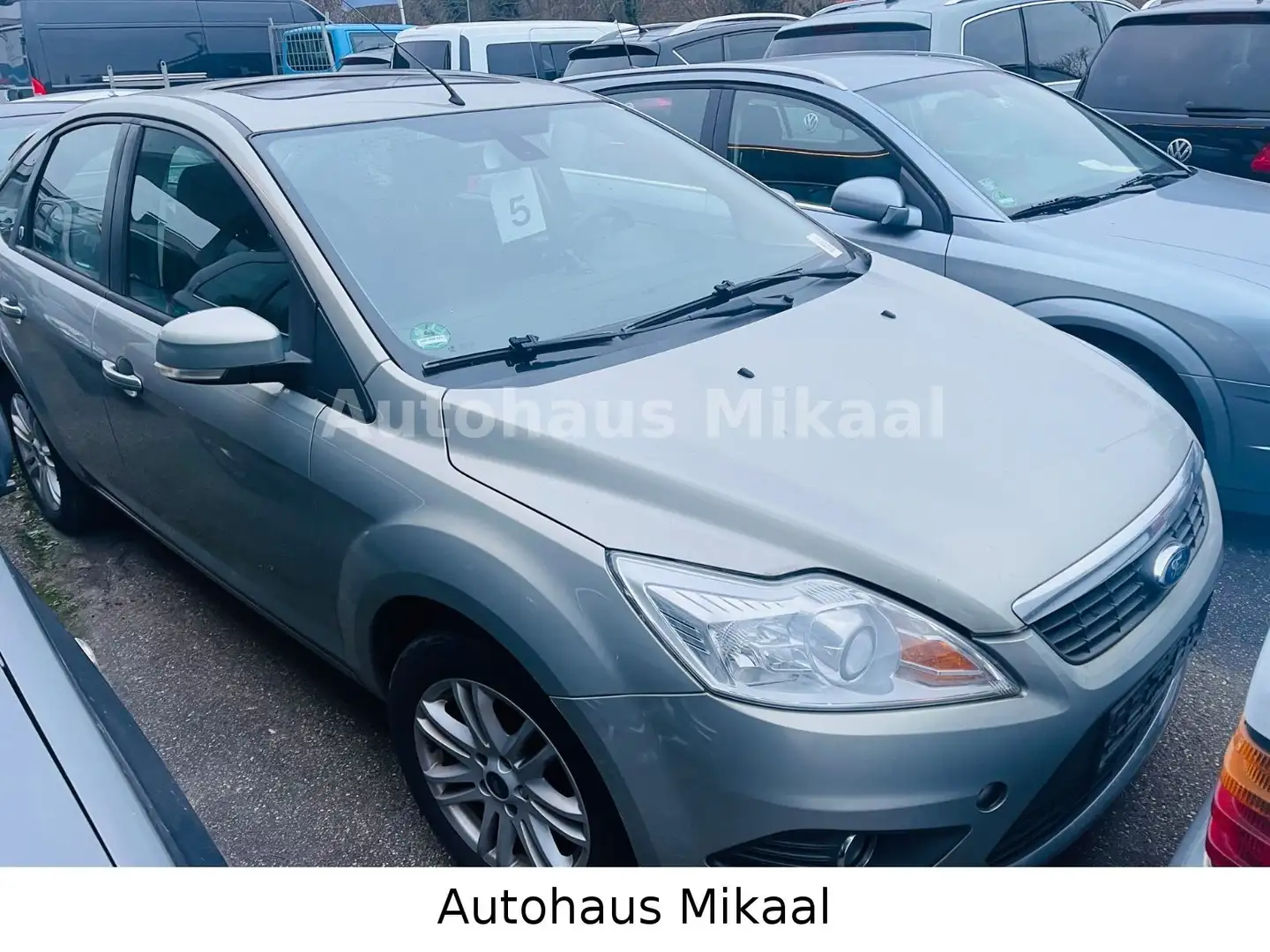 Ford Focus Lim. Ghia Gold - 1