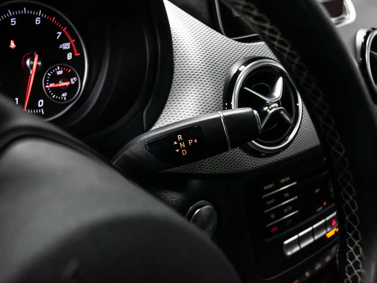 Mercedes-Benz B-Class photo Mercedes-Benz B-Class