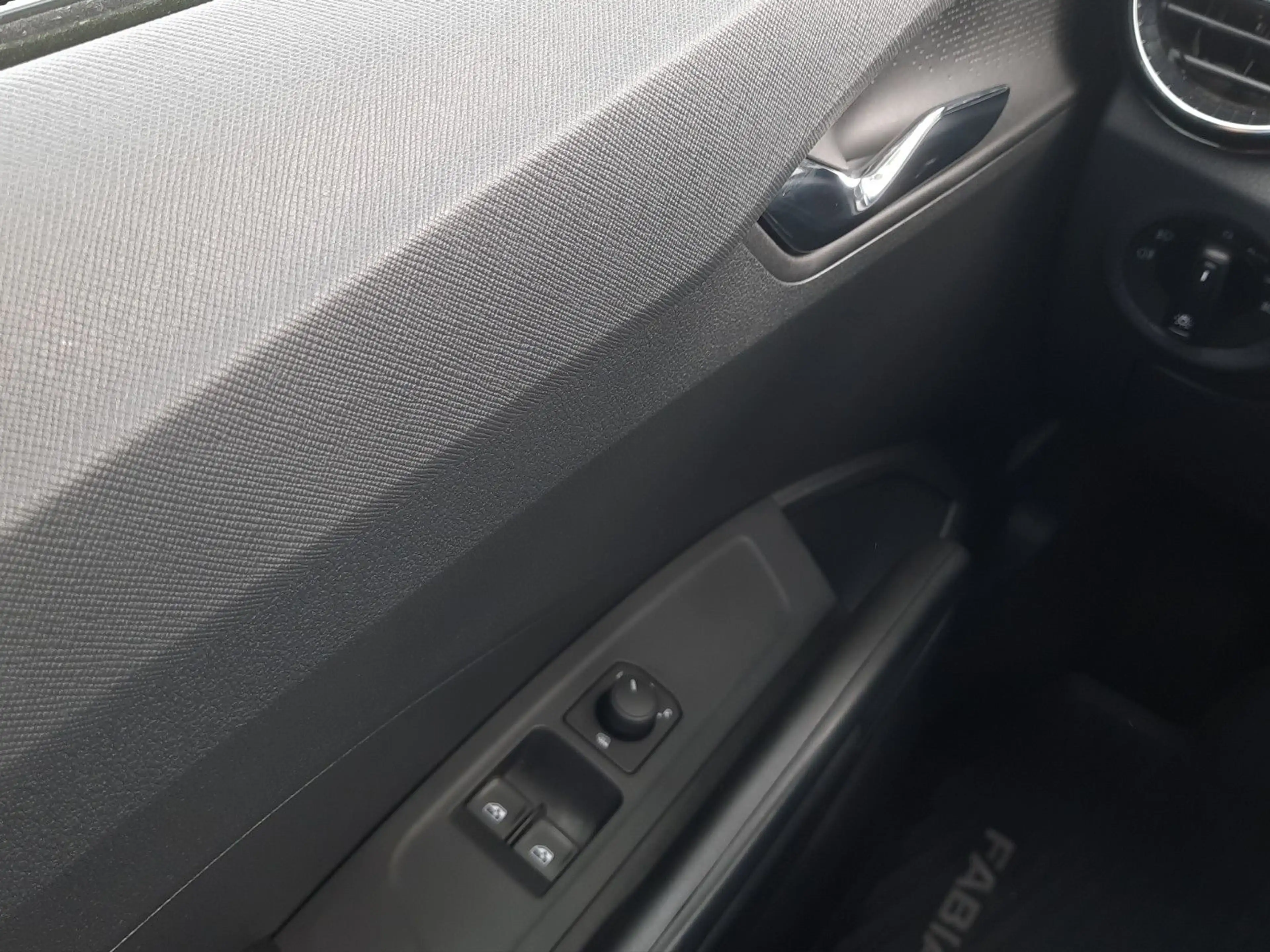 Skoda Fabia Ambition — photo 12