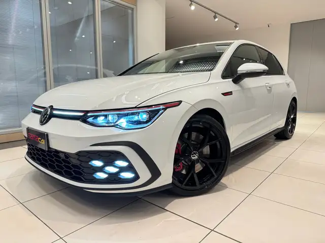 Volkswagen Golf view 4