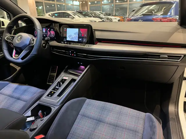 Volkswagen Golf view 13