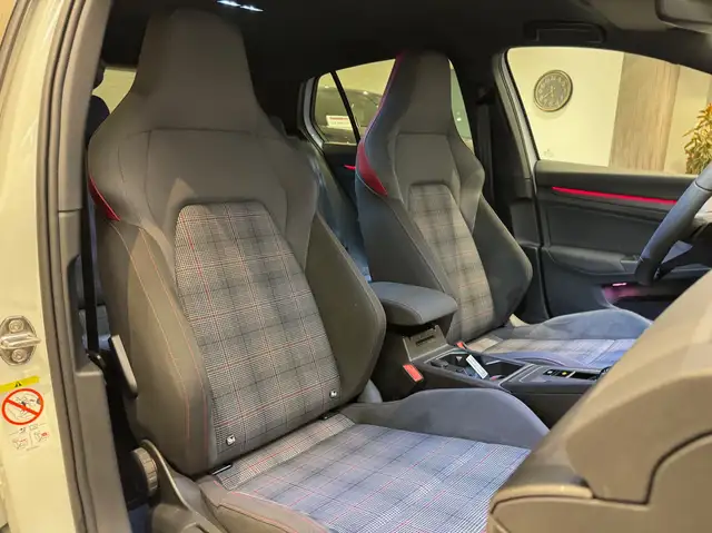 Volkswagen Golf view 14