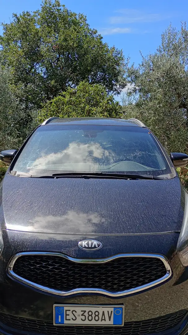 Kia Carens Nero - 1