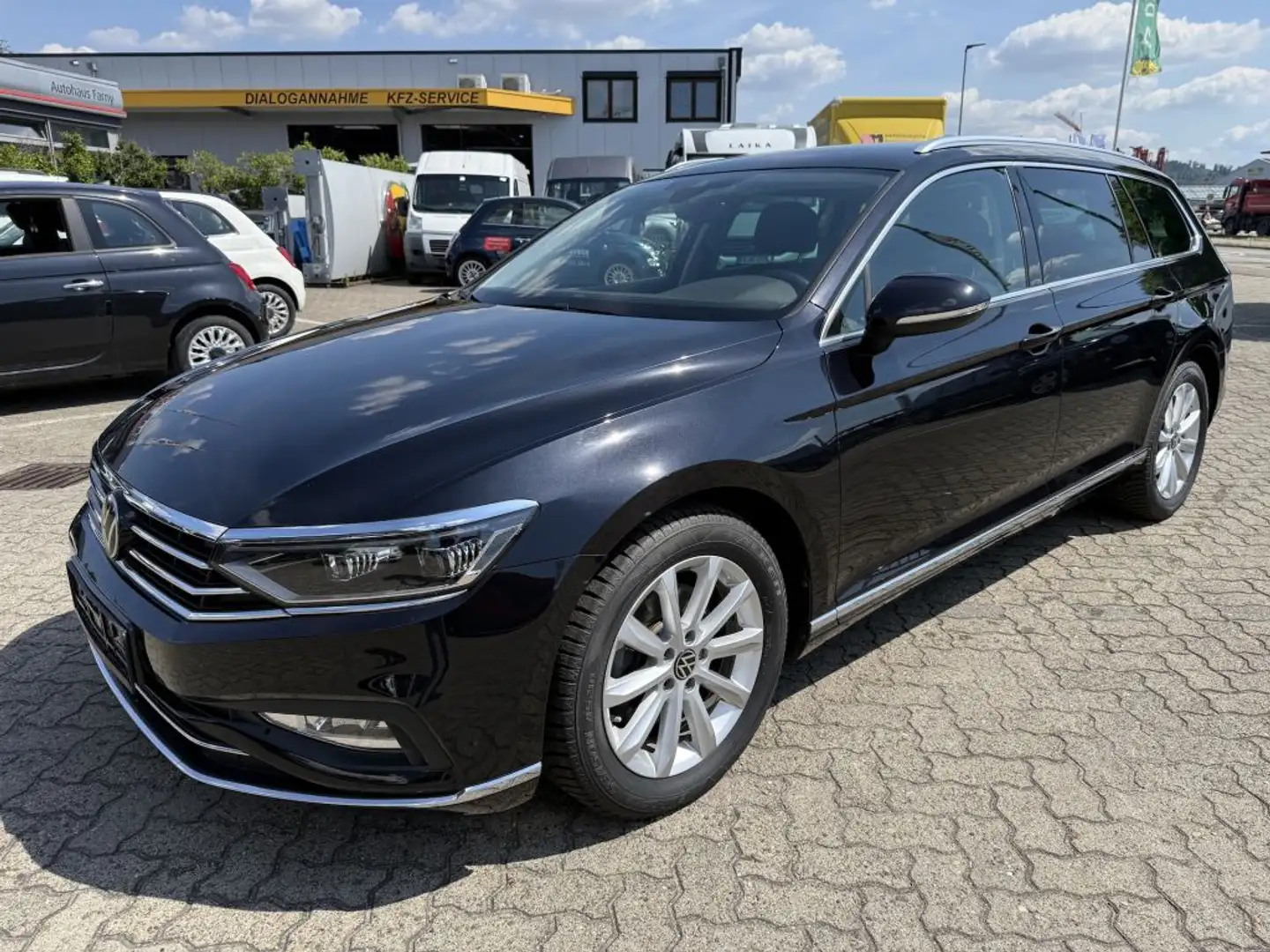 Volkswagen Passat Variant 2.0 TDI SCR DSG Elegance Schwarz - 1